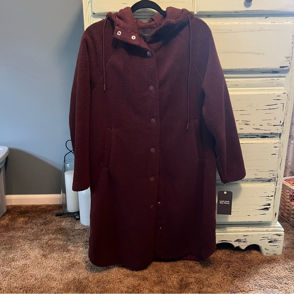 Women's Hooded Coat in Dark Brown. Size medium, NWT.